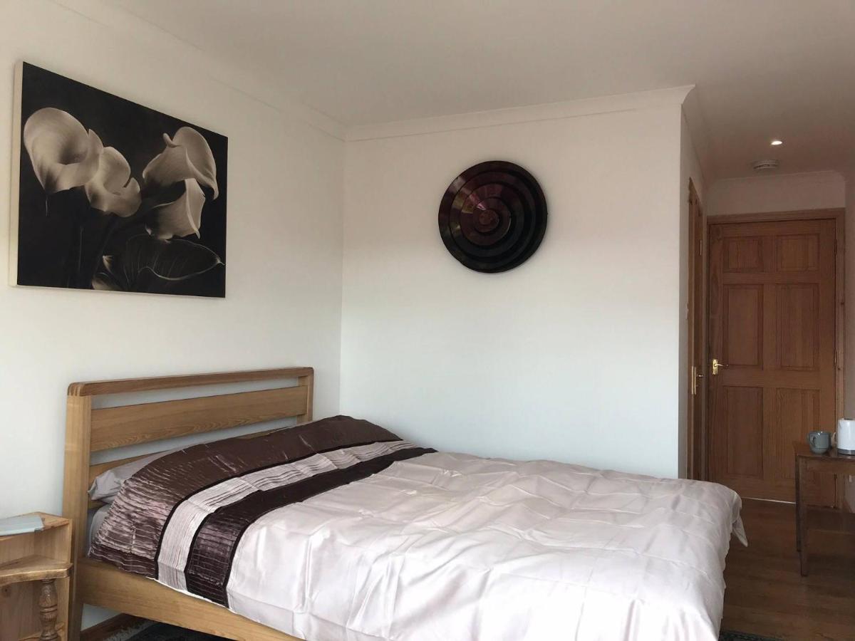 Exclusive Private Double Room, En-Suite Wet Room Private Entrance Форрес Экстерьер фото